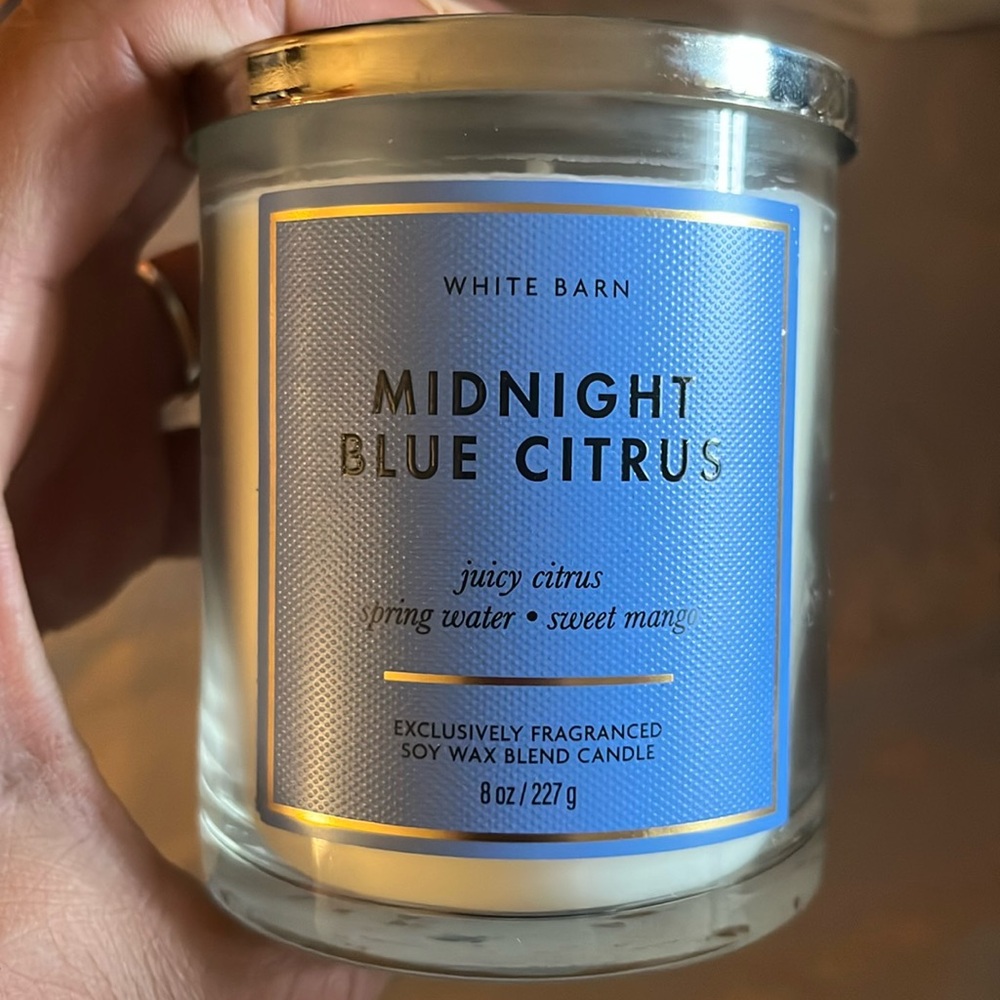 BBW midnight blue citrus scented candle